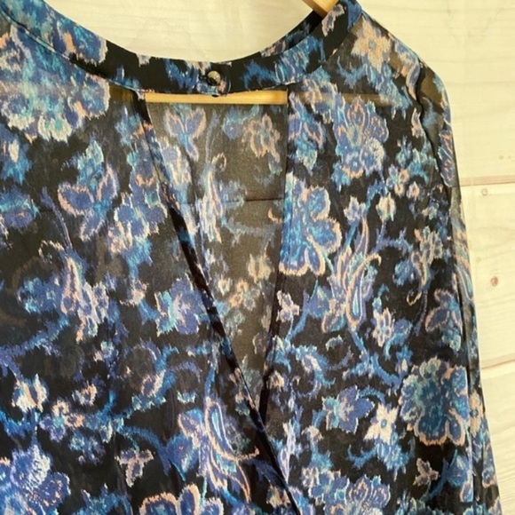 ASTR Sheer Open Back Top - Picture 3 of 5